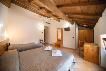 هتل Albergo Al Platano