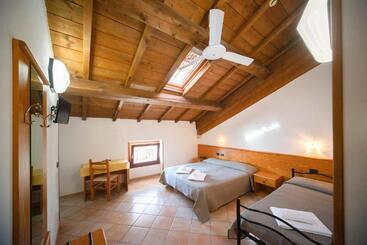هتل Albergo Al Platano