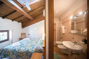 هتل Albergo Al Platano