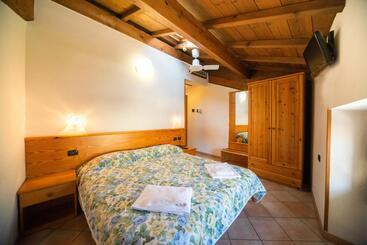 هتل Albergo Al Platano