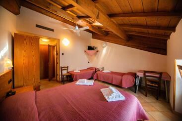 هتل Albergo Al Platano