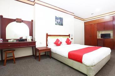 Al Ansar Hotel By Oyo Rooms