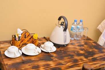 هتل Burka Coffee Lounge