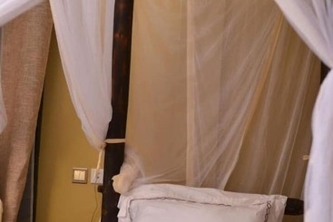 هتل Burka Coffee Lounge