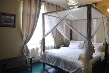 هتل Burka Coffee Lounge