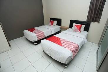 هتل Royal Borneo Guesthouse By Oyo Rooms
