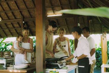 هتل The Kelong Trikora Resort