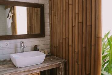 هتل The Kelong Trikora Resort