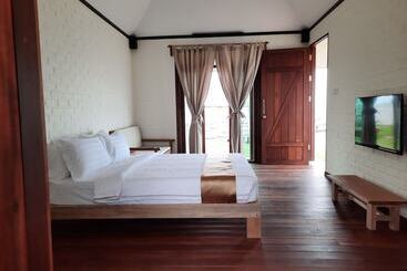 هتل The Kelong Trikora Resort