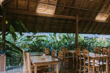 هتل The Kelong Trikora Resort