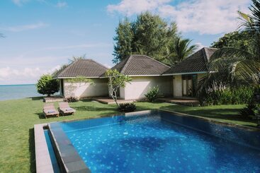 هتل The Kelong Trikora Resort