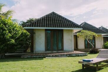 هتل The Kelong Trikora Resort