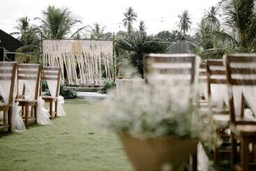 هتل The Kelong Trikora Resort