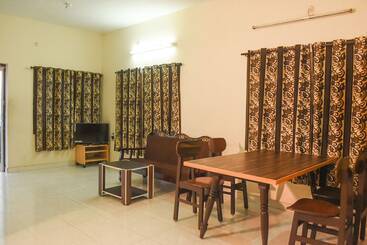هتل Ulo Maha Villa And Cottage
