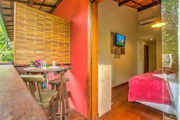 I9 Embaú Flats & Suites
