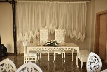 Ereza Otel