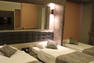 Ereza Otel