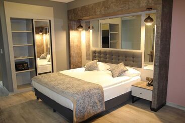 Ereza Otel