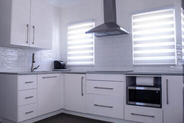 هتل Cavendish Heights Suites