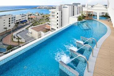 هتل Lequ Okinawa Chatan Spa ＆ Resort