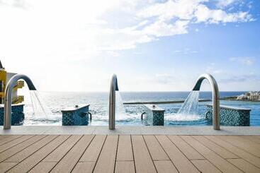 هتل Lequ Okinawa Chatan Spa & Resort