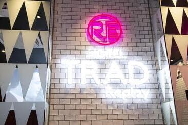 هتل Trad Replay