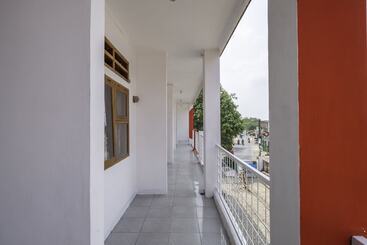 هتل Wisma Fisio By Oyo Rooms