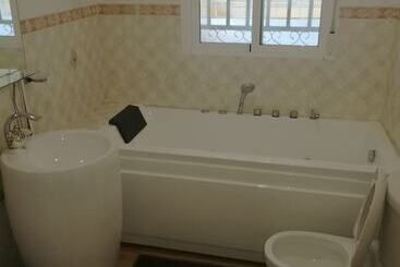 پانسیون Casa Suit Capir