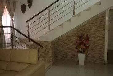 پانسیون Casa Suit Capir