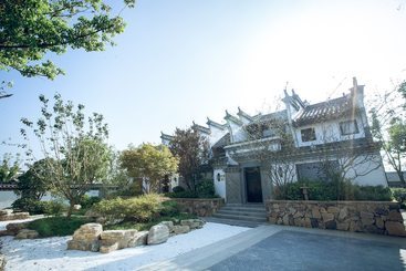 ریاض Xinhualian Lv Xin Gu