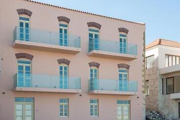 Avra Apartments Kolymbari Harbour