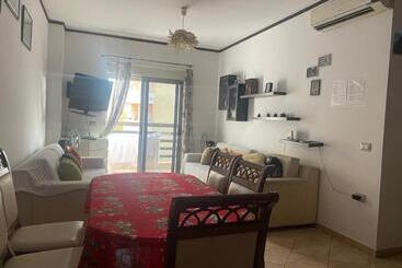 تختخواب و صبحانه Home Sweet Home   Guest House