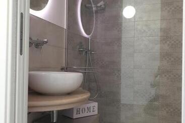 پانسیون Iris Home