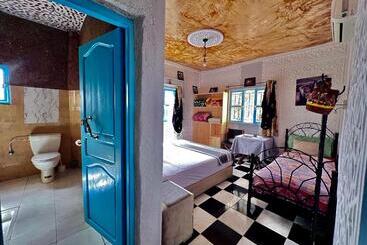 پانسیون La Maison Traditionnelle Hôtel Et Guesthouse