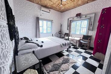 پانسیون La Maison Traditionnelle Hôtel Et Guesthouse