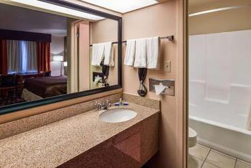 هتل Best Western Executive Inn