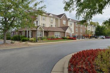 هتل Candlewood Suites St Louis St Charles By Ihg