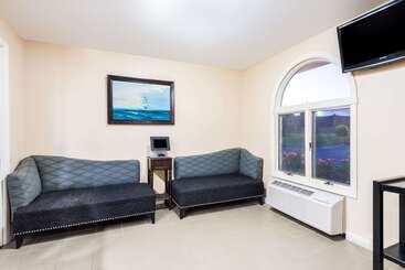 فندق Days Inn By Wyndham Middletown/newport Area