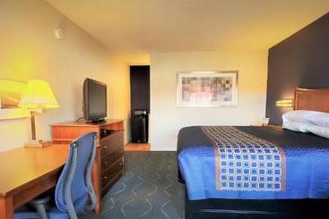 هتل Economy 7 Inn  Newport News