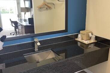 호텔 Red Roof Inn Kissimmee