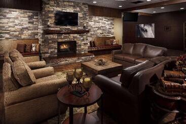 هتل Roosevelt Grand Dakota, Surestay Collection By Best Western