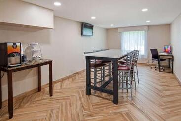 Surestay Hotel By Best Western Florence