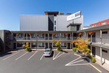 هتل The Grove West Seattle Inn