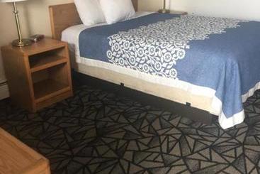 هتل Tomahawk Motor Lodge