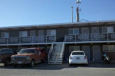 هتل Tomahawk Motor Lodge