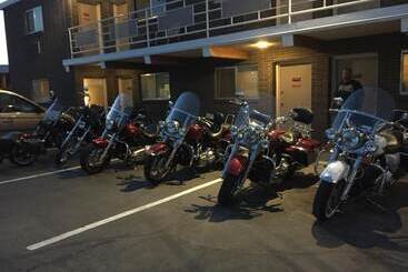 هتل Tomahawk Motor Lodge