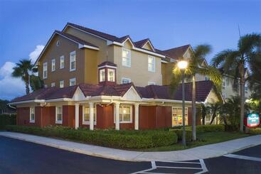 هتل Towneplace Suites Fort Lauderdale West