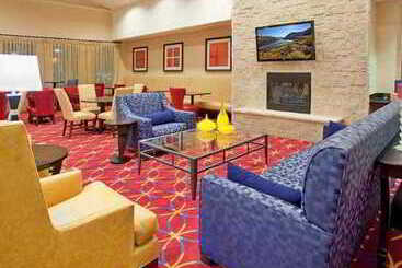 هتل Towneplace Suites Tempe At Arizona Mills Mall