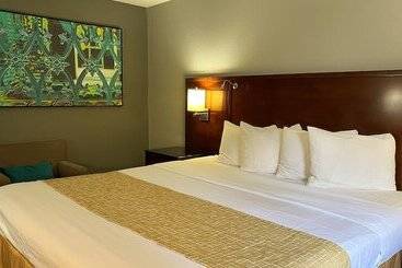 هتل Travelodge By Wyndham Bloomington