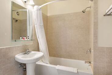 هتل Travelodge By Wyndham Downtown Chicago